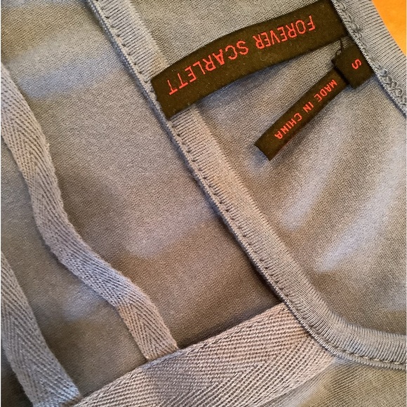 Dusty blue cold shoulder knit top. 3/4 sleeves. NWOT - Picture 4 of 4